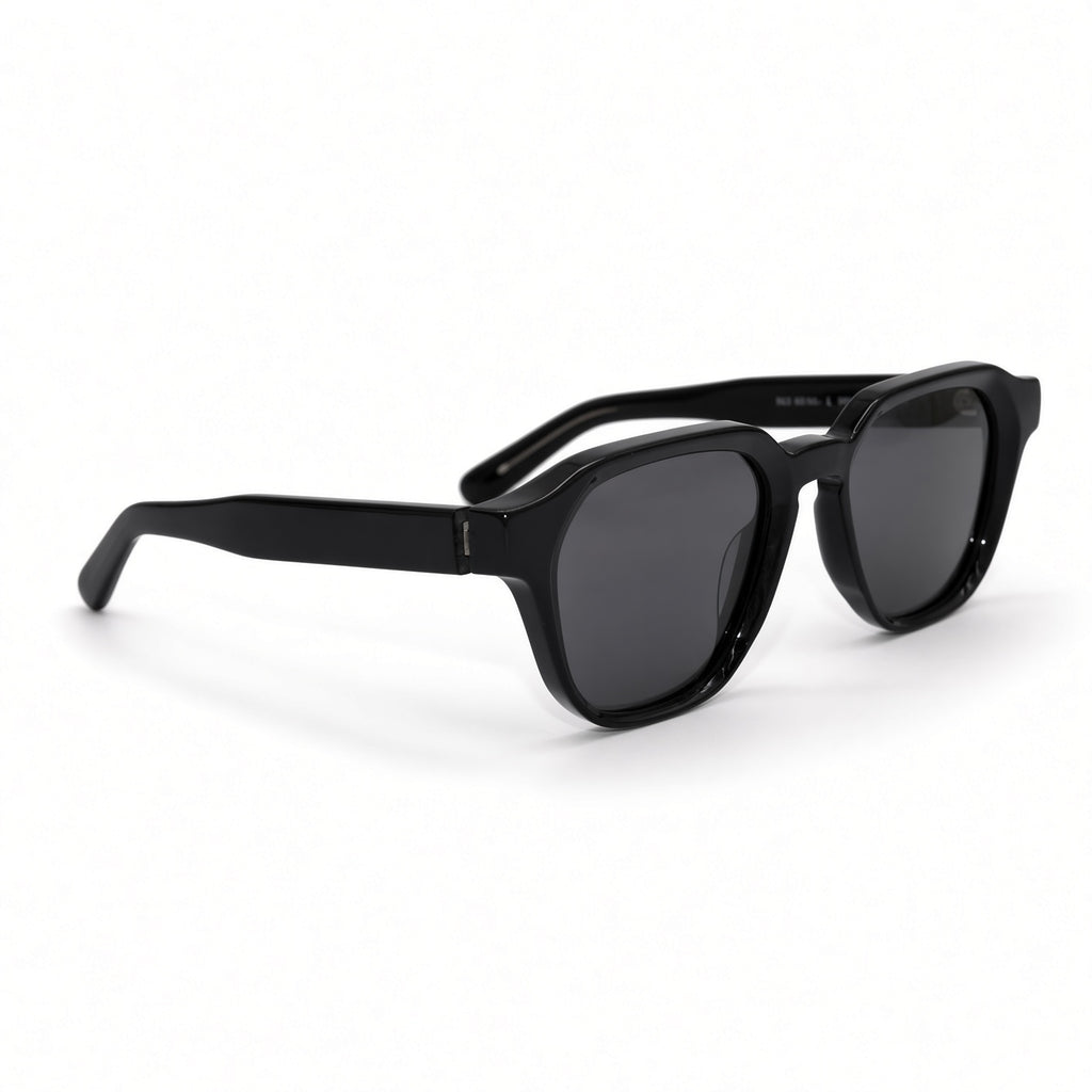 La Vue - Black on Black