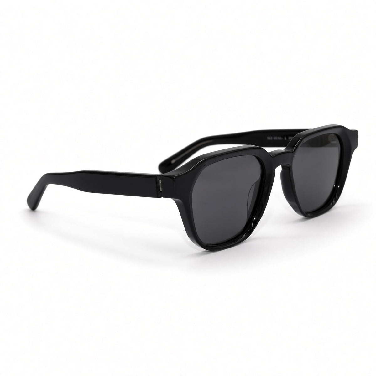 La Vue - Black on Black