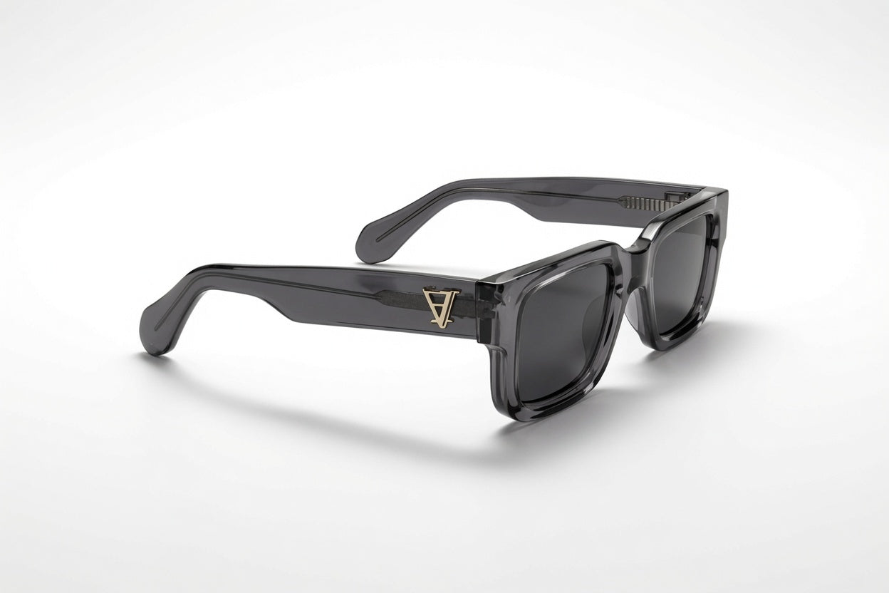 Oneiro - Transparent Grey on Black Lens